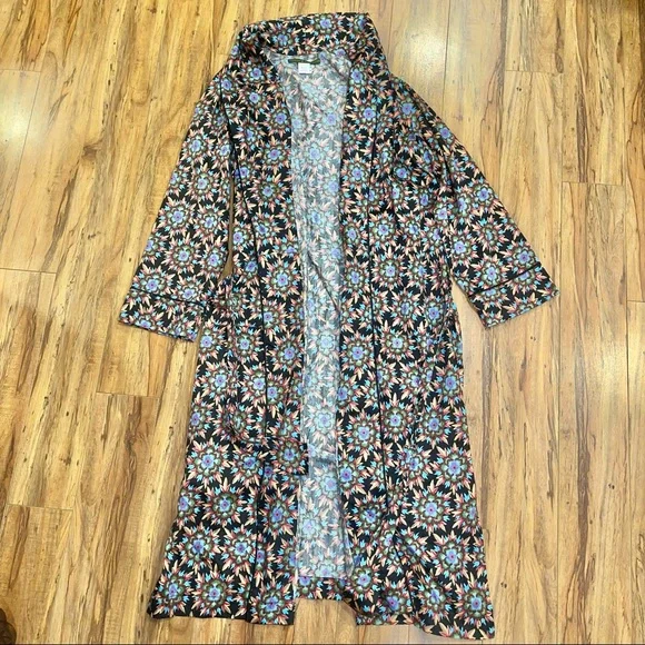 Peruvian Connection Tan and Black Kimono Robe - Picture 12 of 16